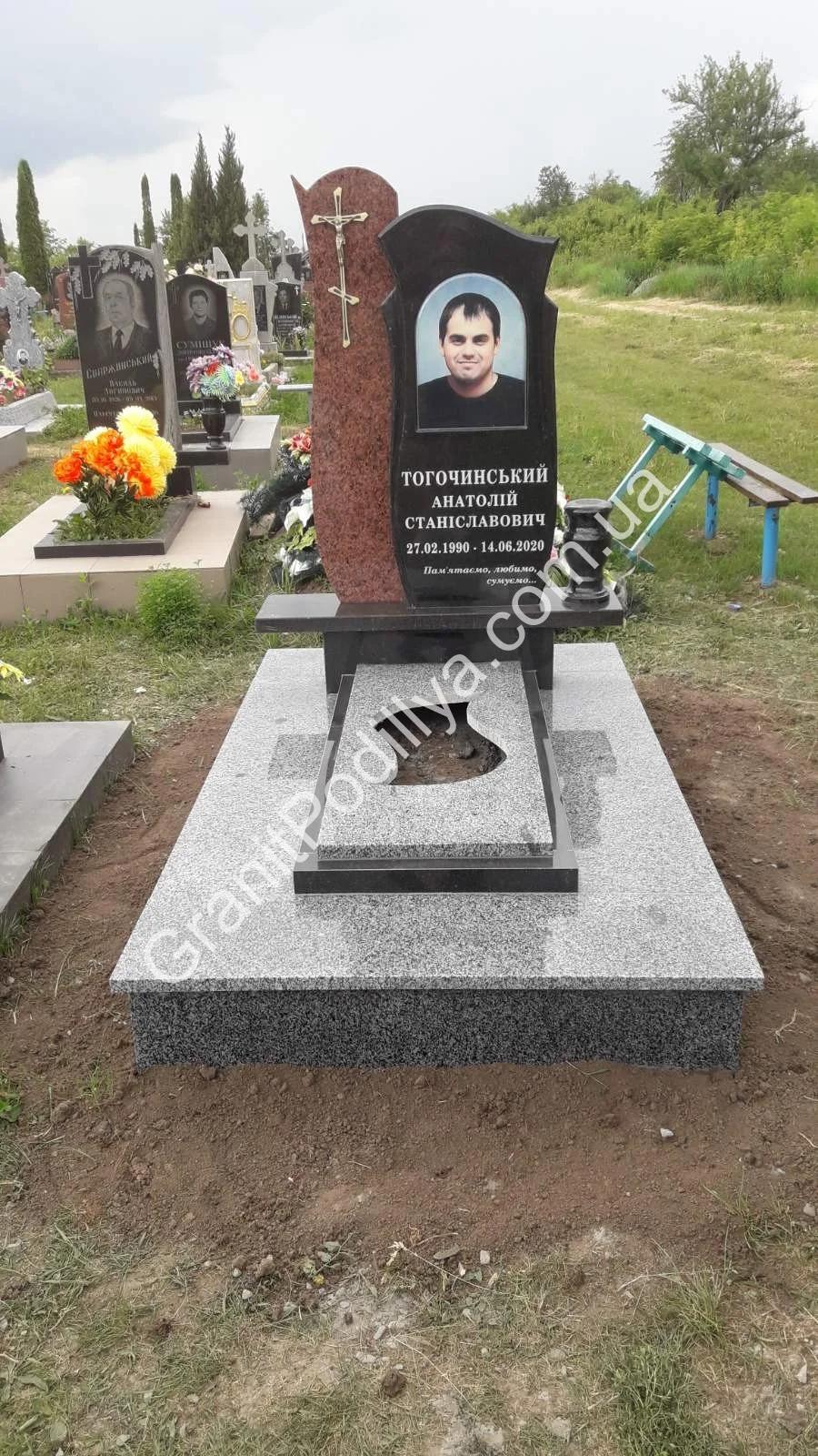 Подвійний пам'ятник з граніту - Кам'янець-Подільський | GranitPodillya